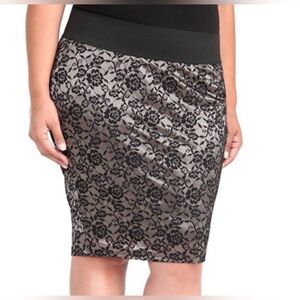 NWOT Torrid 3x Plus gold satin mini pencil skirt with black lace overlay